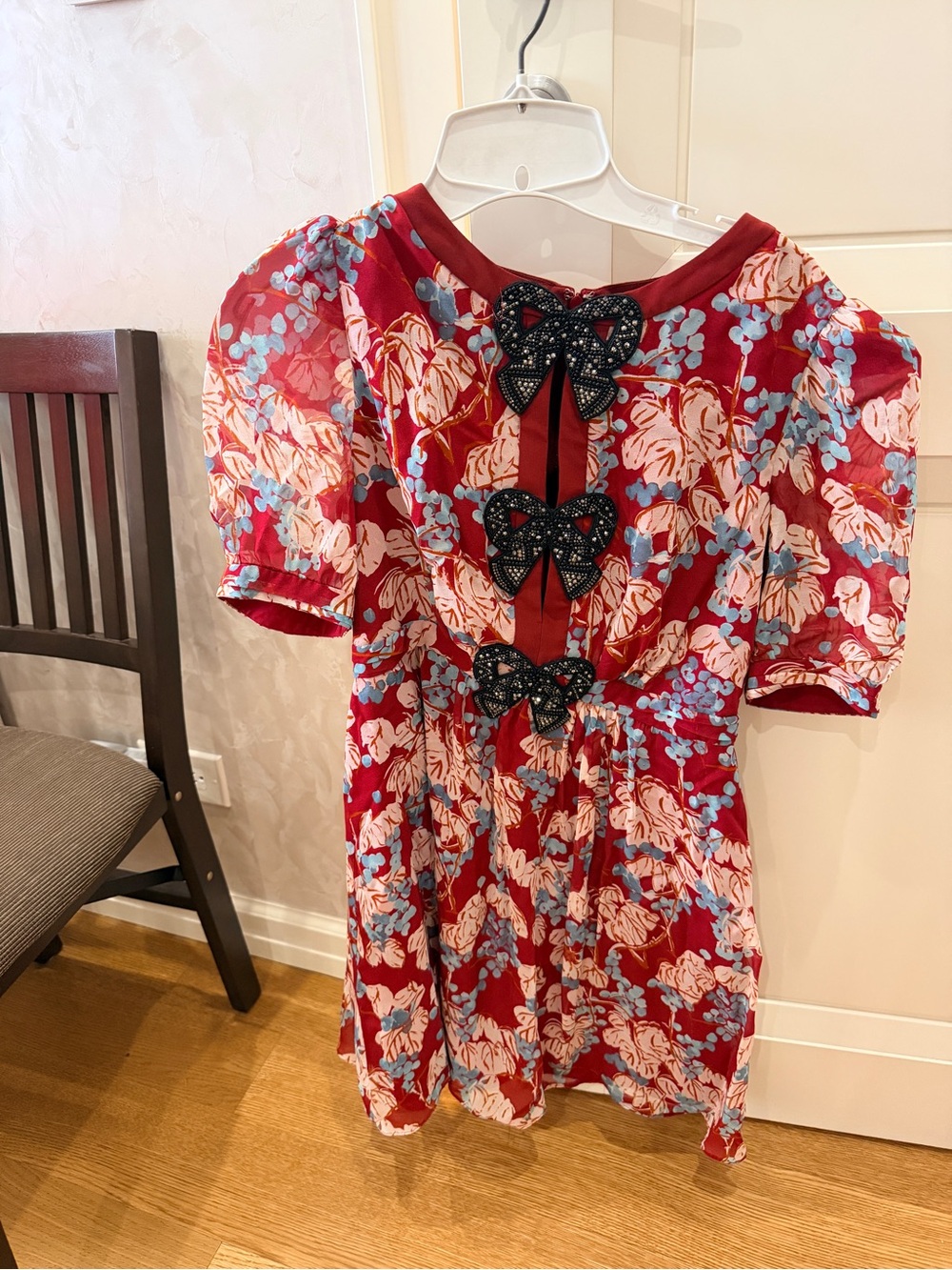 Saloni Red Floral Dress with Bow Accents size 6